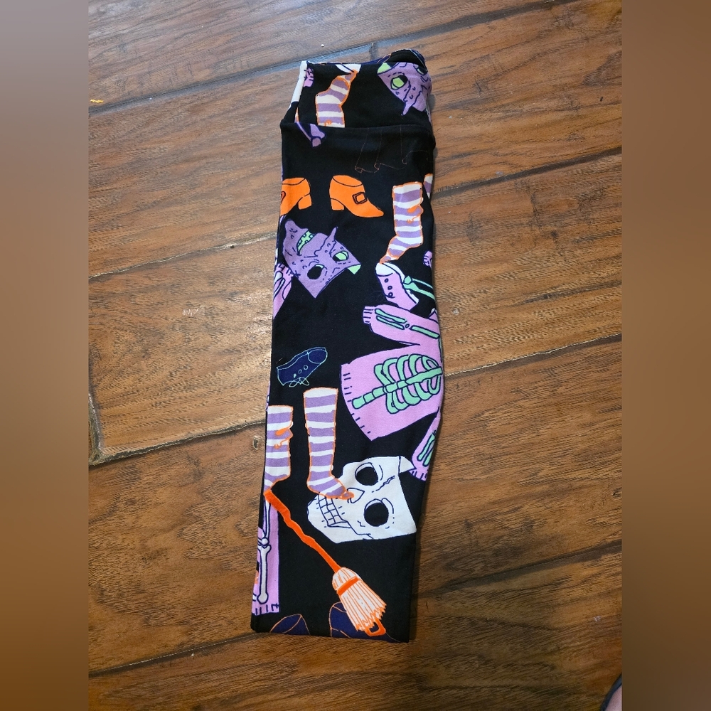 LuLaRoe Kids Size L/XL Halloween Theme Leggings